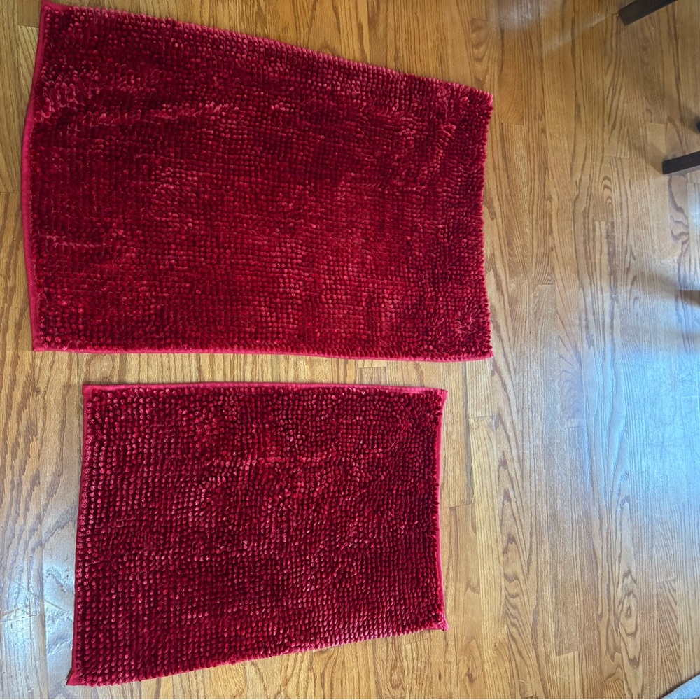 Red bath mat set